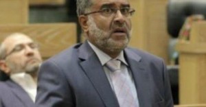 مطالبة بإحالة أصحاب الرواتب العالیة للتقاعد