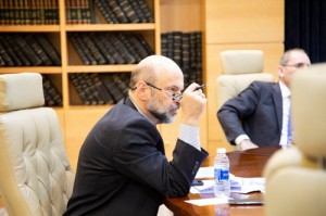 الرزاز يتسلم تقرير "غرق عمّان" ويتعهد بمحاسبة المقصرين فيها