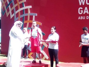 عزالدين عبده يحرز المركز الرابع في مسابقة الوثب الطويل