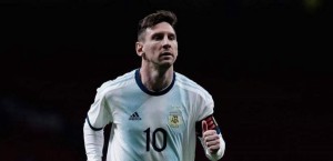 ميسي يختار أفضل 5 لاعبين في العالم .. ومفاجأة عن رونالدو!