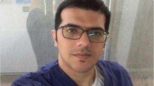 فلسطيني يعيد لسيدة سعودية 100 ألف ريال حولتها له خطأ