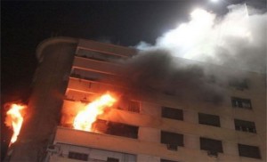 (7) اصابات بحريق شقة في الجبيهة
