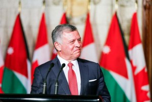 الملك يلتقي في باريس رئيس الوزراء الكندي