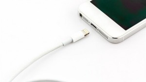 استخدام الشاحن في هذه الأماكن يعرض حياتك للخطر