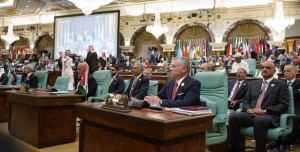 الملك: من مكة : نتوجه بأنظارنا وقلوبنا إلى قبلتنا الأولى