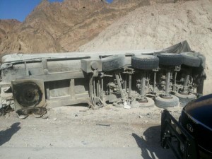 وفاة واصابتان بتدهور شاحنة في العقبة