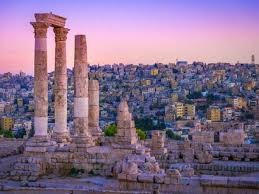 ارتفاع قليل على درجات الحرارة وطقس معتدل