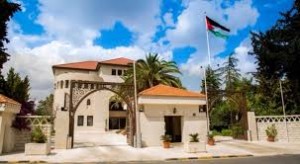 الحكومة بصدد الإعلان عن تعيينات "قيادية شاغرة" تشمل "أمناء ومدراء عامّين ومفوض ومراقب" - تفاصيل
