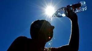 الأرصاد الجوية تحذر من خطورة التعرض المباشر لأشعة الشمس ظهر اليوم
