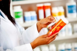 الشركات تطيح بالصيدليات الصغيرة .. والبقاء للأقوى