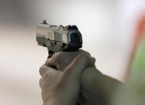 انتحار مواطن بالطفيلة بعد اطلاقه النار على شخصين