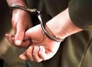 مقتل شخص طعنا واصابة اخر والقبض على القاتل