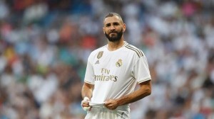بنزيما يحصد جائزة جديدة مع ريال مدريد