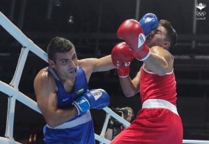 عشيش يتأهل إلى ثمن نهائي بطولة العالم للملاكمة