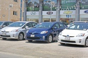 المواصفات تحذر أصحاب مركبات "الهايبرد" من تبديل البطارية