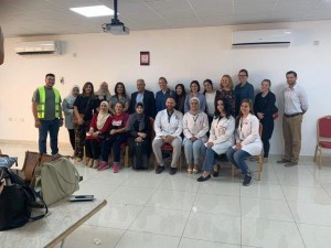 كلية الصيدلة بجامعة البترا تشارك باليوم الطبي بماحص