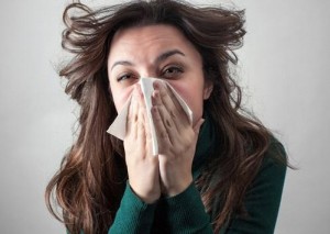 ماذا يحدث إن "عطست" وعيناك مفتوحتان؟