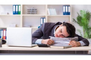 تحذير خطير.. النوم أكثر من ساعة ونصف في هذا التوقيت يصيبك بجلطة في المخ