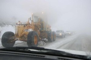 بالصور...10 سم سماكة الثلوج في بعض مناطق الشوبك