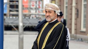 من هو هيثم بن طارق سلطان عمان الجديد؟