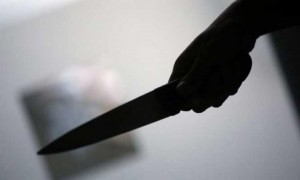 الرصيفة .. طالب يطعن زميله بأداة حادة ويلوذ بالفرار