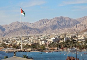 وصول 5 بواخر ألبسة وأحذية مستوردة من الصين