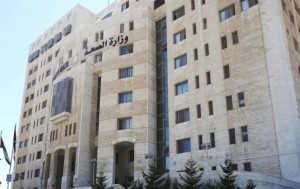 ​​​​​​​الصحة: ندرس وقف تقديم خدمات الارجيلة كإجراء وقائي مؤقت