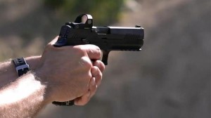 ثلاثيني يقتل شخصا رميا بالرصاص في السلط