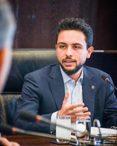 بالفيديو ... ولي العهد الامير الحسين: البقاء في البيت أصبح ضرورة وليس نصيحة