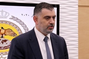 تسليم مستحقات الضمان للعمالة الوافدة المغادرة خلال 72 ساع