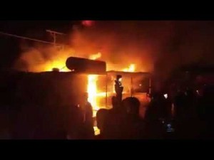 حريق يمتد في 7 محال تجارية داخل مخيم الزعتري بدون إصابات