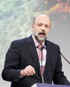 الرزاز يلغي قرار منح خصم على ضريبة الأبنية