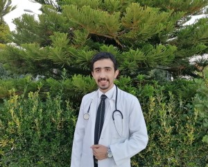 الدكتور أحمد ابو هزيم مبارك التخرج