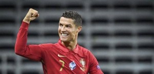 بعد هدفَيْه بمرمى السويد .. رونالدو يقترب من رقم علي دائي!