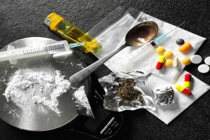 القضاة : استهداف أوكار وأماكن تواجد تجار ومروجي المواد المخدرة