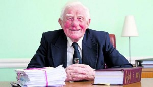 وفاة الموظف الأكثر ولاء في العالم