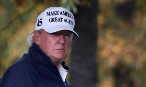 ترامب يمدد منع تأشيرات العمل في اميركا