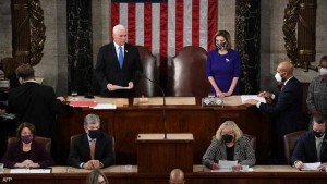 رغم مناشدة ترامب .. بنس يرفض عرقلة إقرار الكونغرس لأصوات المجمع الانتخابي