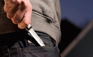 طعن شخص على يد والده في عين الباشا اثر خلافات بينهما