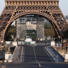 فرنسا: توقعات بعودة الحياة إلى طبيعتها الصيف المقبل