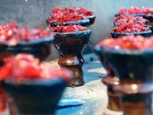 الجمارك تحبط تهريب معسل صرح بأنه جميد