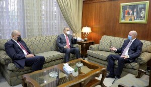 لقاءان مغلقان للخصاونة مع النواب والأعيان الاثنين