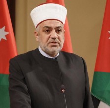 وزير الاوقاف يسأل عن عودة صلاة الجمعة