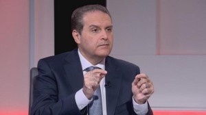 الهواري: اللقاح منع تصاعد الحالة الوبائية وموجاتها