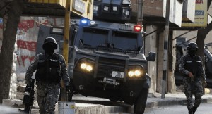 مشاجرة جماعية في الهاشمية والامن يتدخل