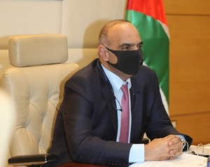 الخصاونة يلغي إلزامية تحميل تطبيق أمان