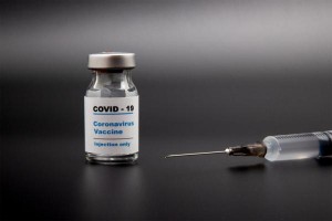 خلية الازمة تنشر الإجراءات التحفيزية لمتلقي اللقاح