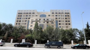 الصحة توضح حول أعراض تلقي لقاح كورونا للمصابين بالفيروس