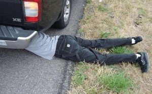 القبض على 3 أشخاص من مفتعلي حوادث الدهس