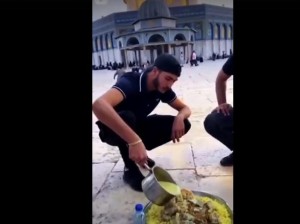 شاهد مناسف نصر غزة في الأقصى